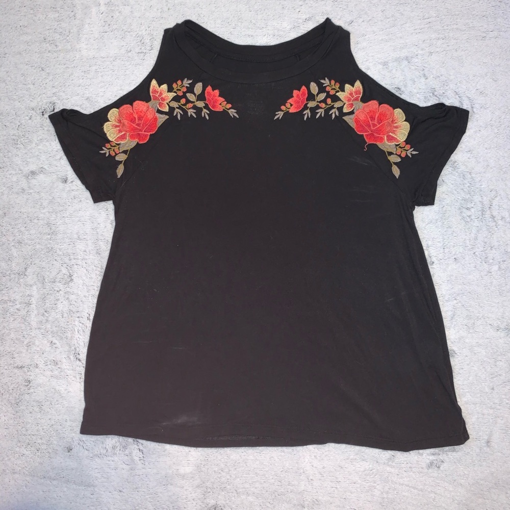 Embroidered Short sleeve